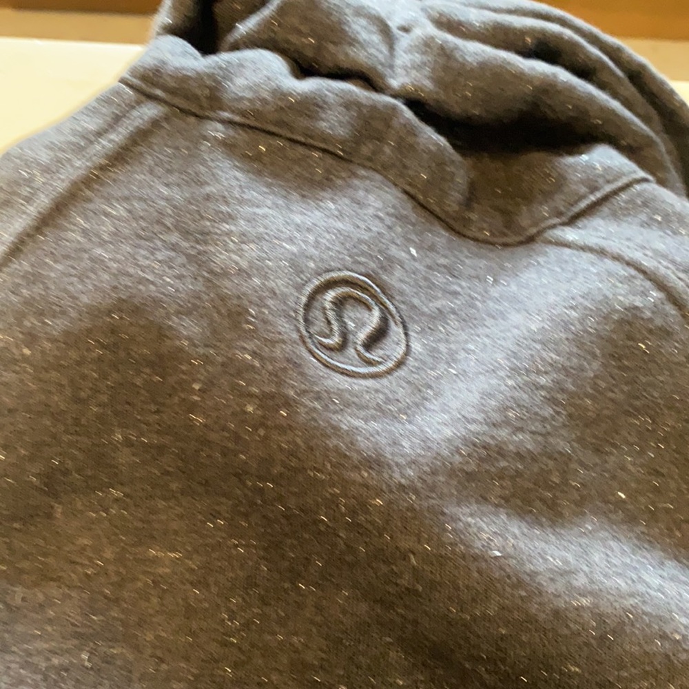 Sweatshirt - Picture 5 of 5